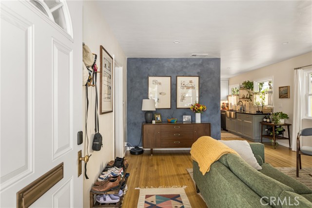 Detail Gallery Image 8 of 44 For 309 E 46th, Long Beach,  CA 90807 - 4 Beds | 2 Baths