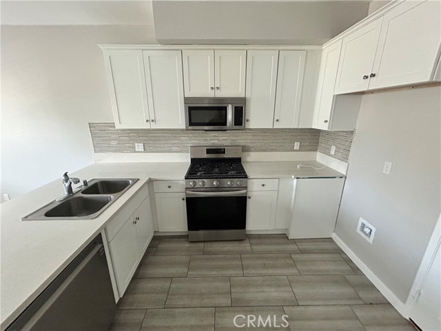 Detail Gallery Image 9 of 74 For 13665 Arrow Bld #6,  Fontana,  CA 92335 - 3 Beds | 2 Baths