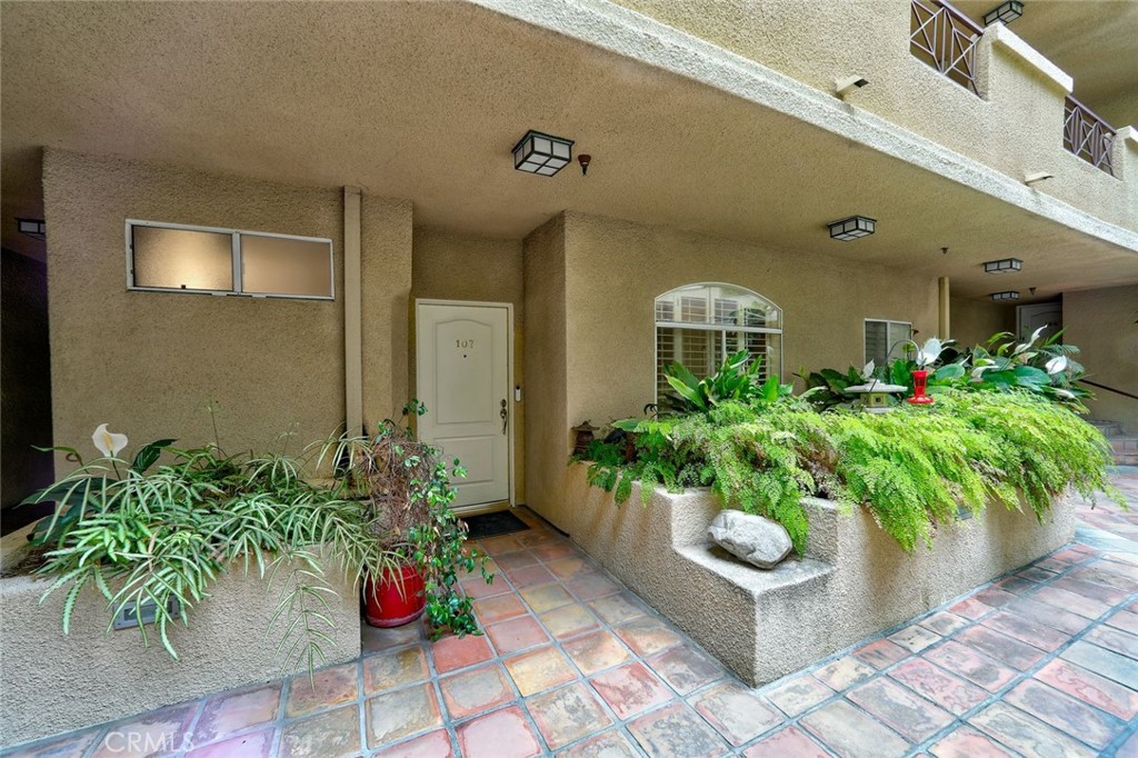 12060 Hoffman #107