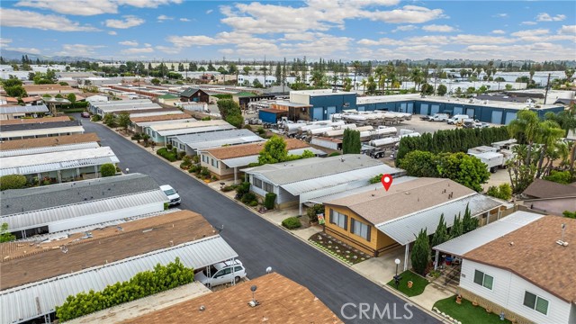 2240 Lake Glen Dr, La Habra CA: https://media.crmls.org/medias/7d2cca3b-73d0-4acb-94e3-29aaddb148d9.jpg