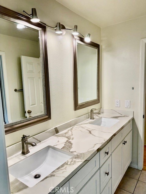 26562 White Oaks Drive, Laguna Hills CA: https://media.crmls.org/medias/7d2d3fa2-700d-4b8a-9cab-1ab74102c7e4.jpg