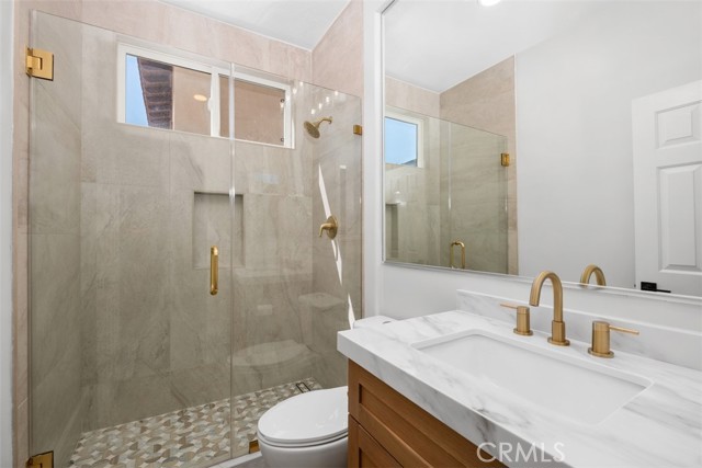 Image 4 of 15 For 33 Bell Canyon