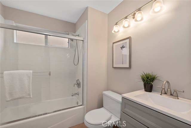 2514 Gates Avenue, Redondo Beach, California 90278, 3 Bedrooms Bedrooms, ,2 BathroomsBathrooms,Residential,Sold,Gates,SB22086525