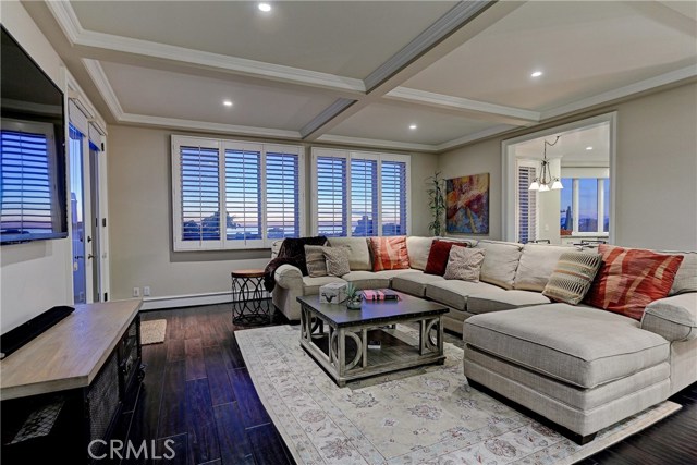 934 Duncan Avenue, Manhattan Beach, California 90266, 5 Bedrooms Bedrooms, ,4 BathroomsBathrooms,Residential,Sold,Duncan,SB17006848