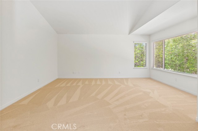 2311 Gillingham Circle, Thousand Oaks CA: https://media.crmls.org/medias/7d2eb7ee-2082-4f8e-bb61-035226286235.jpg