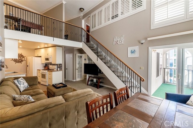 Detail Gallery Image 1 of 30 For 565 Esplanade #411,  Redondo Beach,  CA 90277 - 2 Beds | 2 Baths