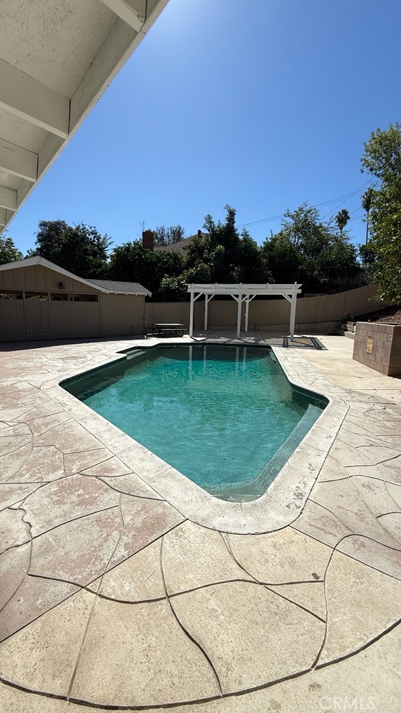 Detail Gallery Image 33 of 34 For 134 W Broadbent, Riverside,  CA 92507 - 4 Beds | 3 Baths