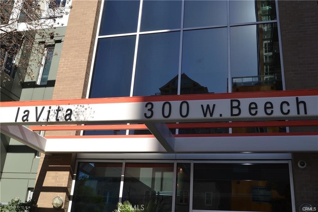 300 W Beech Street #1204