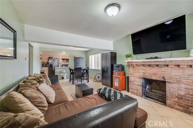 418 W Los Angeles Avenue, Montebello CA: https://media.crmls.org/medias/7d30e44f-52c6-4250-9bb5-a0da8a643d43.jpg