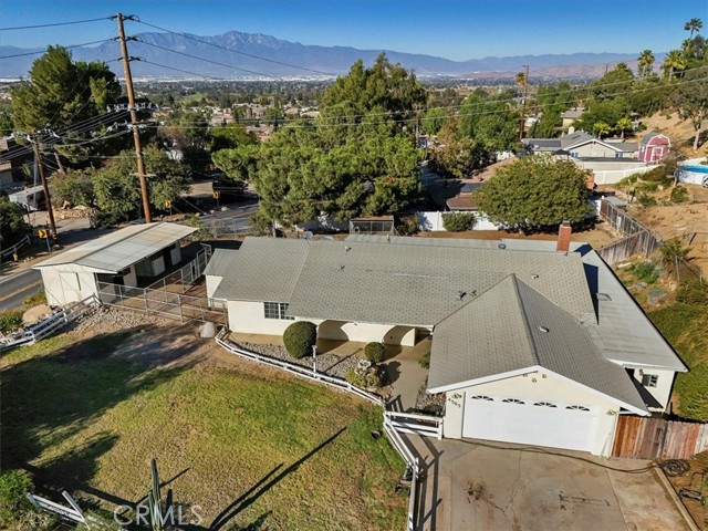 Detail Gallery Image 3 of 63 For 4565 Crestview Dr, Norco,  CA 92860 - 5 Beds | 3 Baths