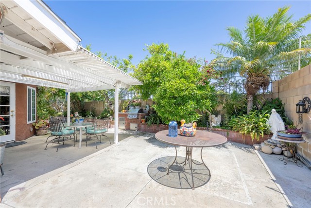 9909 Merced River Avenue, Fountain Valley CA: https://media.crmls.org/medias/7d3198ce-b03e-4a8d-a75f-266876207678.jpg