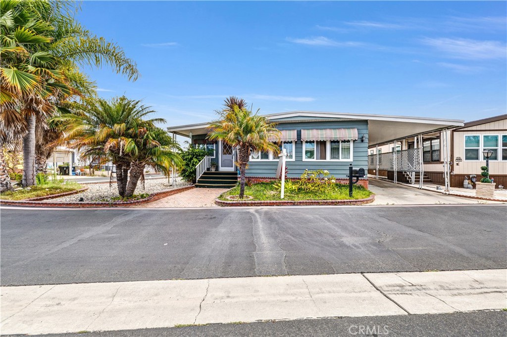 MLS #OC26130666 image #1