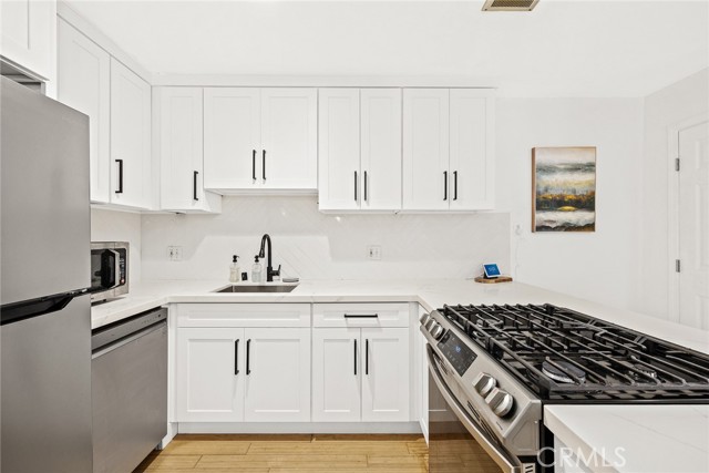 Detail Gallery Image 11 of 27 For 1605 Armacost Ave #106,  Los Angeles,  CA 90025 - 2 Beds | 1/1 Baths