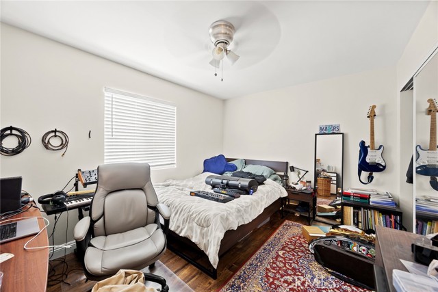 1385 N Marengo Avenue, Pasadena CA: https://media.crmls.org/medias/7d320d6b-13af-4295-98c7-c774259bdf5b.jpg