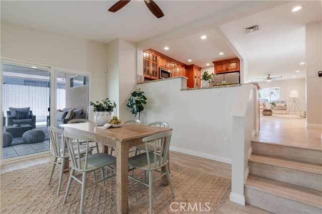 Detail Gallery Image 9 of 50 For 3822 S Cloverdale Ave, Los Angeles,  CA 90008 - 5 Beds | 3 Baths