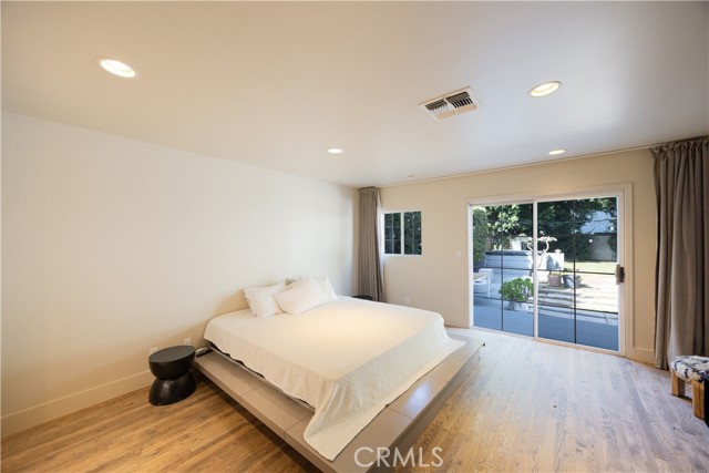 Detail Gallery Image 19 of 30 For 11049 Blix St, Toluca Lake,  CA 91602 - 3 Beds | 2 Baths