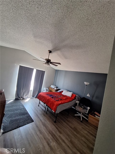 Detail Gallery Image 8 of 18 For 12415 5th Ave, Victorville,  CA 92395 - 3 Beds | 2 Baths