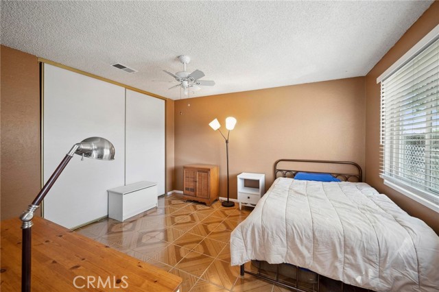 41125 179th E Street, Lancaster CA: https://media.crmls.org/medias/7d3473de-3193-4a8b-9cea-fc1ecb2b600f.jpg
