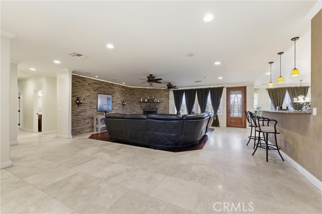 Detail Gallery Image 8 of 46 For 7095 Cypress, Rosamond,  CA 93560 - 4 Beds | 3 Baths