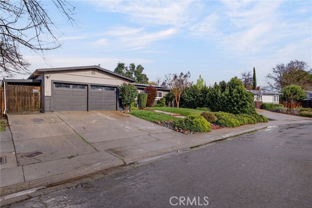 Detail Gallery Image 3 of 65 For 27 Amber Way, Chico,  CA 95926 - 3 Beds | 2 Baths