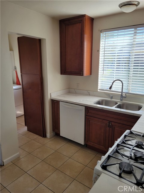 Detail Gallery Image 19 of 34 For 1220 E 121st, Los Angeles,  CA 90059 - 3 Beds | 1 Baths