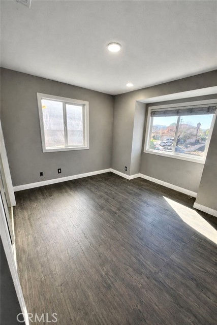 Detail Gallery Image 22 of 29 For 22896 San Joaquin East, Canyon Lake,  CA 92587 - 5 Beds | 2/1 Baths