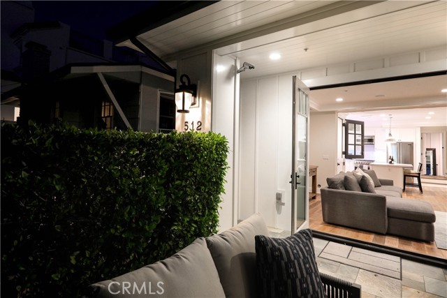 Detail Gallery Image 13 of 44 For 512 Jasmine Ave, Corona Del Mar,  CA 92625 - 3 Beds | 3/1 Baths