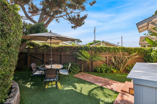 Detail Gallery Image 8 of 18 For 431 Park Ave, Laguna Beach,  CA 92651 - 2 Beds | 1 Baths