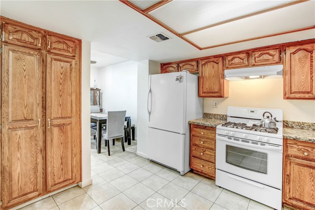 Detail Gallery Image 13 of 25 For 20940 Judah Ln #17,  Newhall,  CA 91321 - 3 Beds | 2 Baths