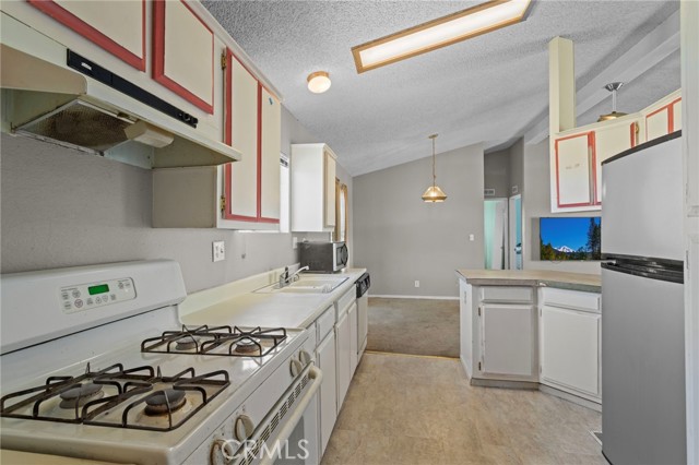 Detail Gallery Image 12 of 29 For 14626 Monte Vista Rd, Phelan,  CA 92371 - 3 Beds | 2 Baths