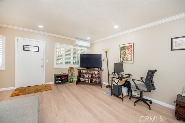 611 S La Veta Park Circle, Orange CA: https://media.crmls.org/medias/7d381ba9-282a-4e26-a818-e4c1bf616762.jpg