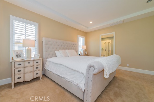 51 Thoroughbred, Irvine CA: https://media.crmls.org/medias/7d3863eb-ac01-4323-bc55-7ff966b3828b.jpg