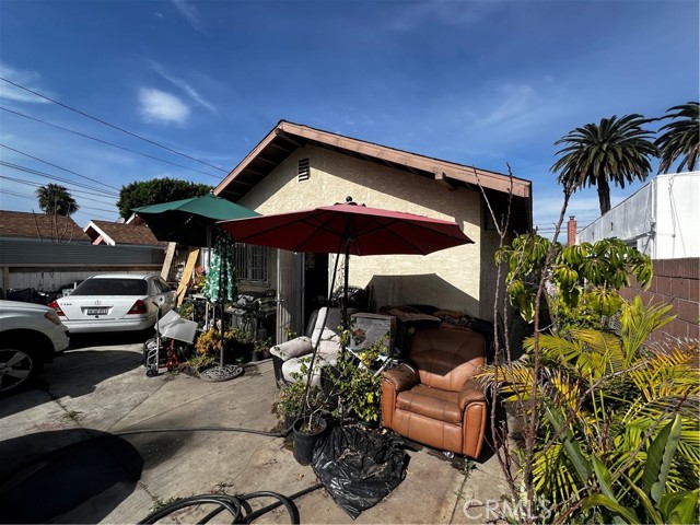 Detail Gallery Image 9 of 34 For 910 E 19th, Long Beach,  CA 90806 - 4 Beds | 3 Baths