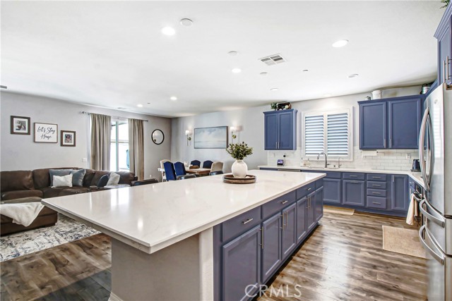 Detail Gallery Image 8 of 35 For 34755 Myoporum, Murrieta,  CA 92563 - 4 Beds | 3/1 Baths