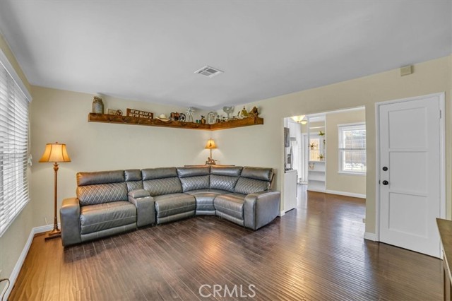 10734 Sharon Avenue photo 6
