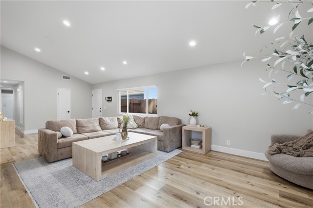 26764 Pamela Dr photo 8