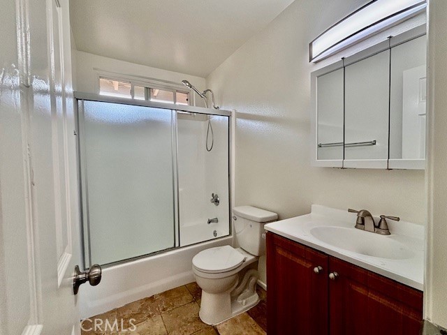 Detail Gallery Image 13 of 21 For 17102 Emerald, Huntington Beach,  CA 92647 - 3 Beds | 2 Baths