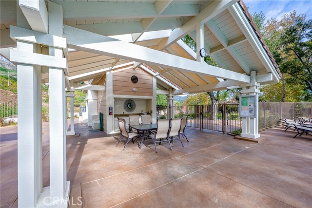 939 Blue Mountain, Westlake Village CA: https://media.crmls.org/medias/7d3afdbd-9685-4b46-8ad7-620d75613e60.jpg