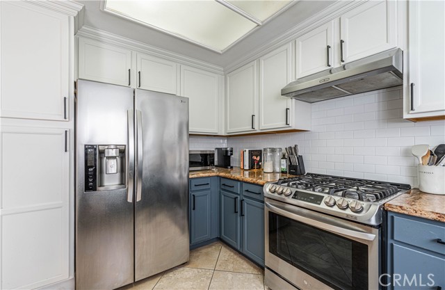 Detail Gallery Image 18 of 35 For 945 N Hudson Ave #104,  Los Angeles,  CA 90038 - 2 Beds | 2 Baths