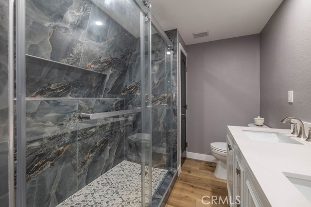 Detail Gallery Image 41 of 51 For 41941 Evergreen Dr, Big Bear Lake,  CA 92315 - 4 Beds | 4 Baths