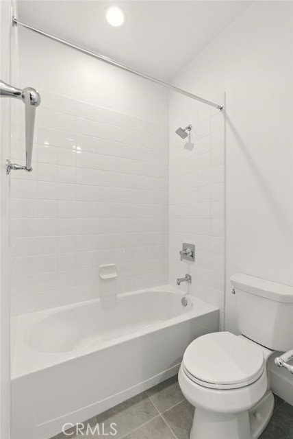 27546 Elderberry Drive, Valencia CA: https://media.crmls.org/medias/7d3c3841-a825-427e-b92d-56a4ddc89991.jpg