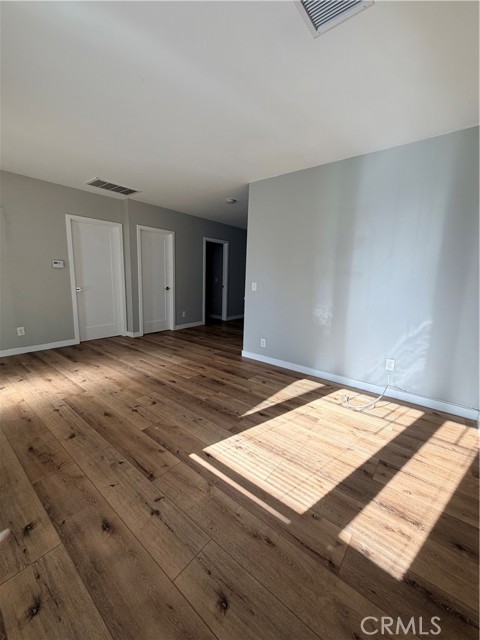 Detail Gallery Image 3 of 10 For 4033 Linwood Pl, Riverside,  CA 92506 - 2 Beds | 2 Baths