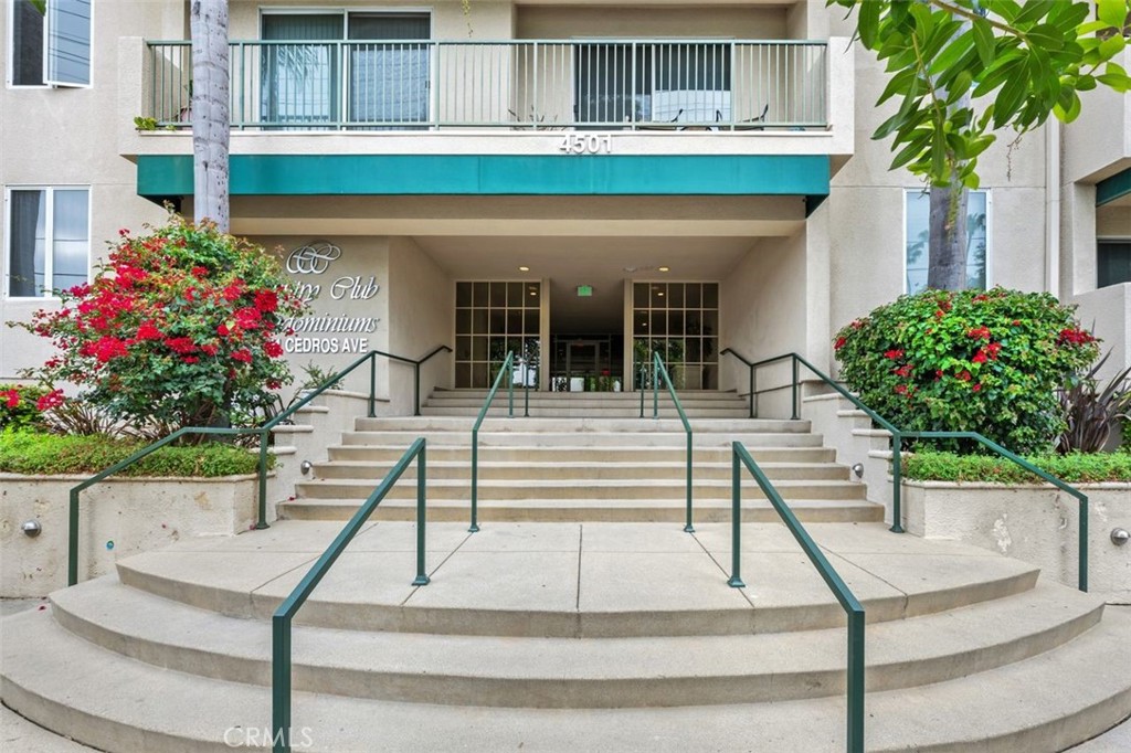 4501 Cedros Avenue #338