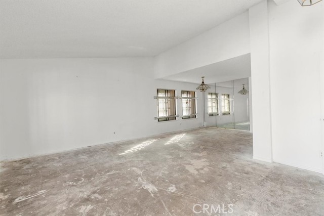 Detail Gallery Image 12 of 37 For 13511 Mountain Drive, Hesperia,  CA 92344 - 4 Beds | 2 Baths