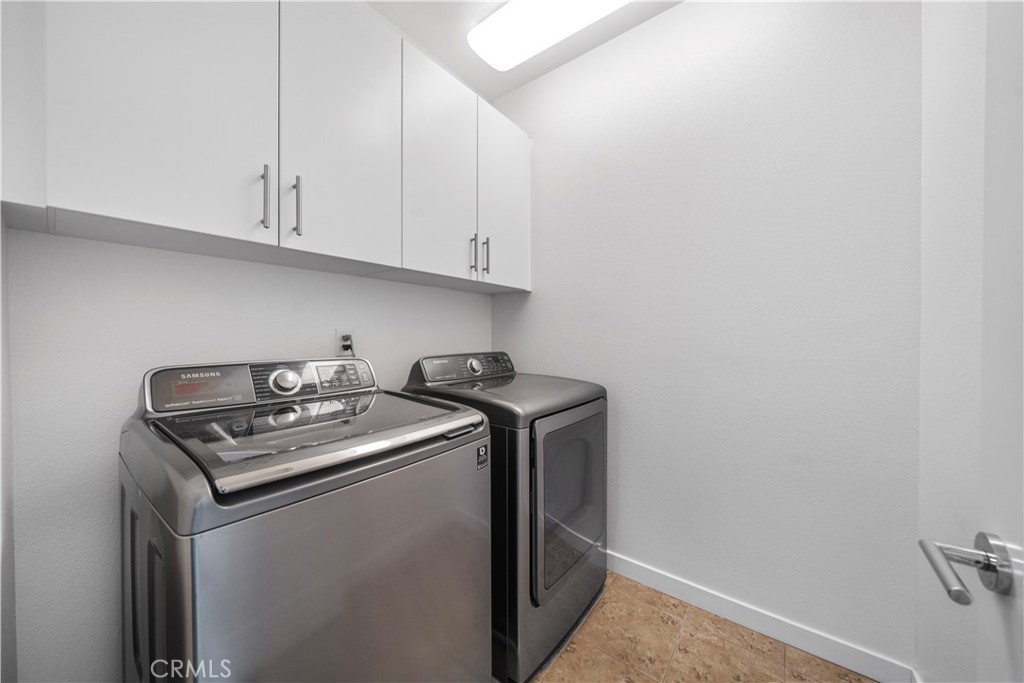 https://media.crmls.org/medias/7d3e97d4-9626-4fdf-8969-747b2d87ef73.jpg?preset=X-Large
