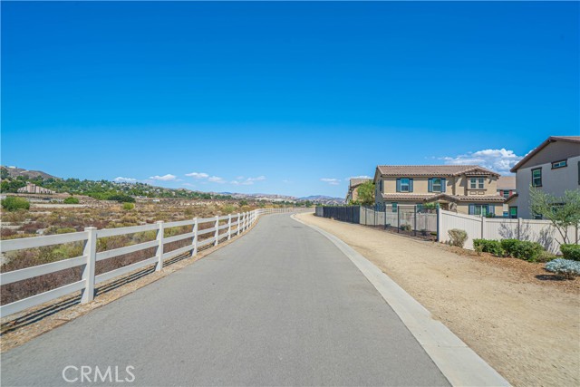 Detail Gallery Image 42 of 46 For 17047 Zion Drive, Canyon Country,  CA 91387 - 4 Beds | 3 Baths