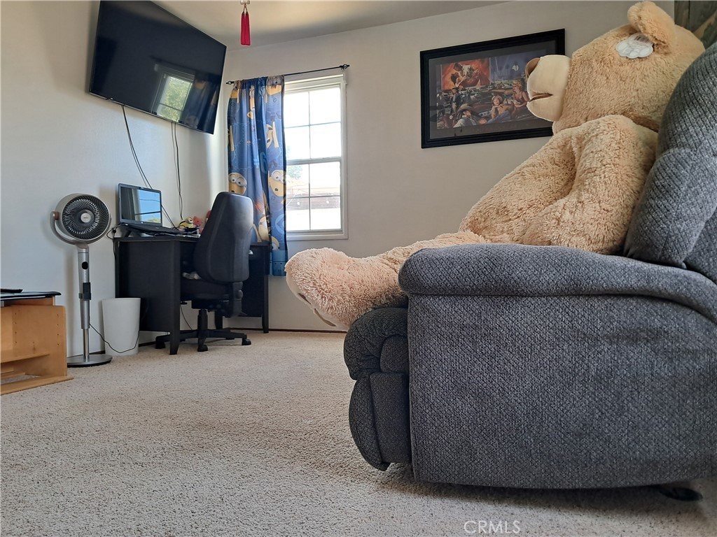https://media.crmls.org/medias/7d3f1a71-2b95-49d2-a7b8-165629b1ce92.jpg?preset=X-Large