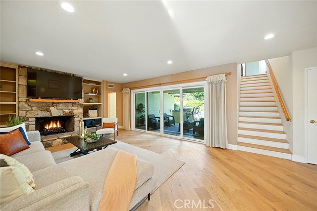 1210 Los Altos Avenue, Long Beach CA: https://media.crmls.org/medias/7d3f21af-e37c-4abf-b012-12c0a7137a0d.jpg