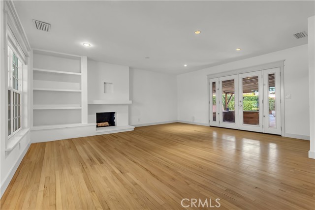 Detail Gallery Image 18 of 33 For 6835 E Parapet, Long Beach,  CA 90808 - 4 Beds | 4 Baths