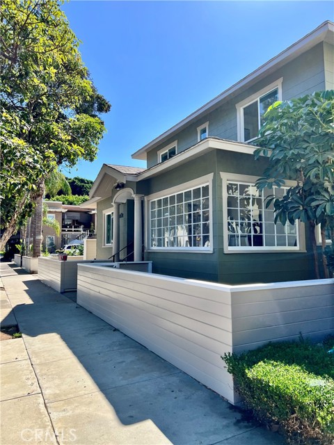 Detail Gallery Image 26 of 28 For 1904 E 2nd #B,  Long Beach,  CA 90802 - 2 Beds | 1 Baths